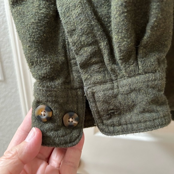 Canyon Guide Outfitters button down flannel. Olive/Army green. Soft. Rugged. XL - Picture 3 of 11